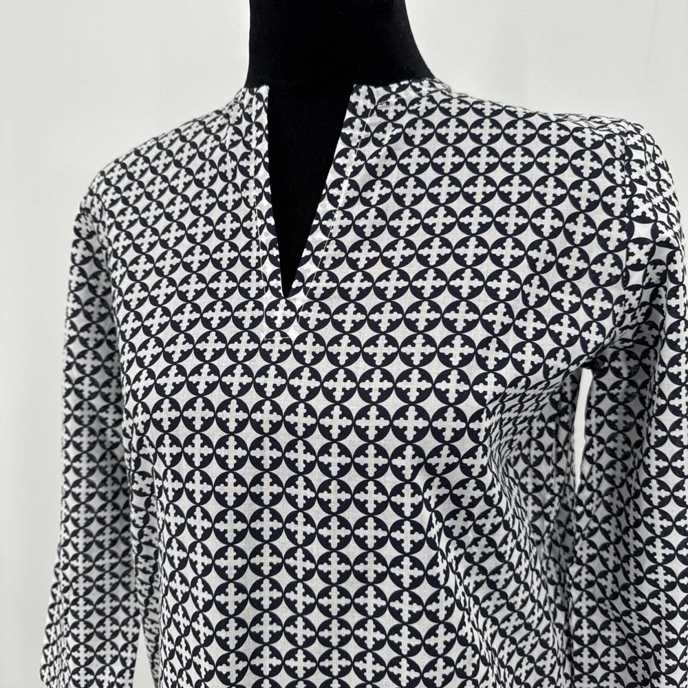 CHARLESTON SHOE CO. NAVY & WHITE COTTON Geometric LOGO 3/4 SLVS TUNIC SM‎ NEW